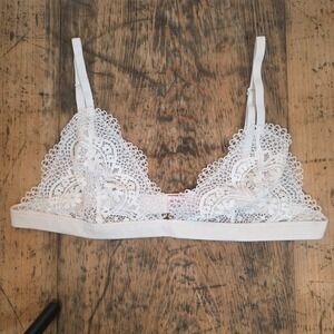 VICTORIA'S SECRET Lace Bralette Sz‎ L Ivory Sheer Floral Coquette Romantic